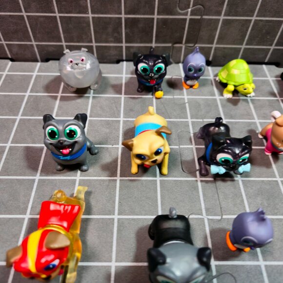 Disney Jr Puppy Dog Pals 17 Piece Mixed Lot Figures - Picture 2 of 5